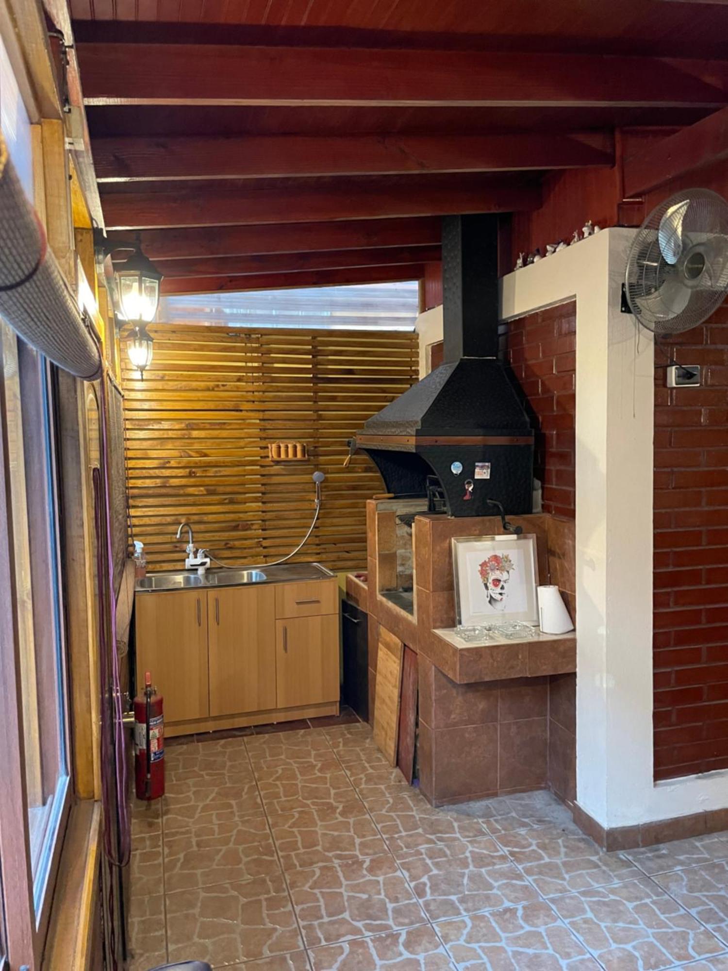 Hostal Brisa Serena Сантьяго Экстерьер фото